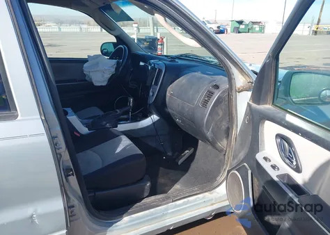 2005 Mercury Mariner Convenience from USA, damaged, VIN 4M2YU56Z45DJ00395